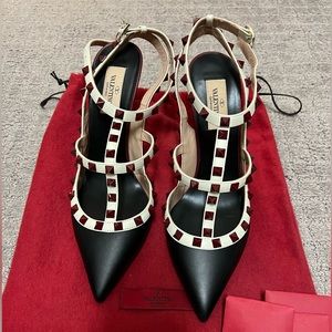 Valentino Garavani Rockstud heels size 39.5 (8.5 US)